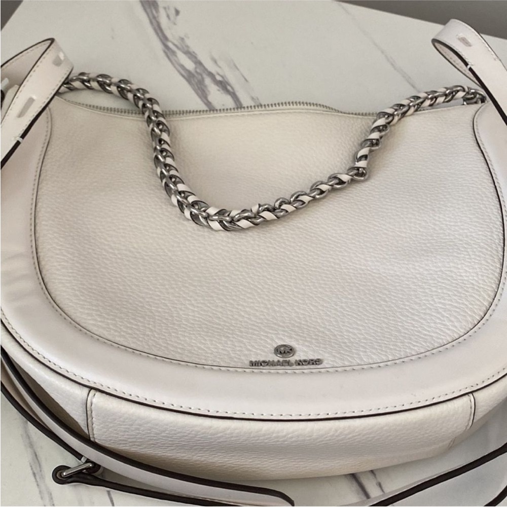 Michael Kors White Crescent Shoulder Bag with Chain Detail - Picture 6 of 8
